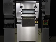 機械を作るラーメンのパスタのために厚さのステンレス鋼の商業ヌードルを調節しなさい